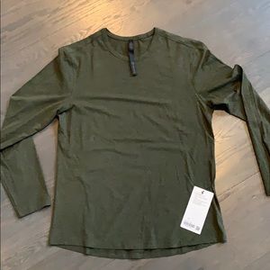 Men’s Lululemon 5 year basic long sleeve shirt